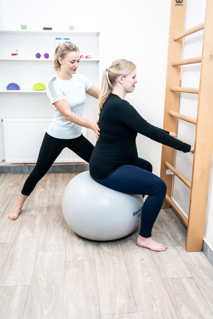 Cvičení v těhotenství na gymnastickém míči